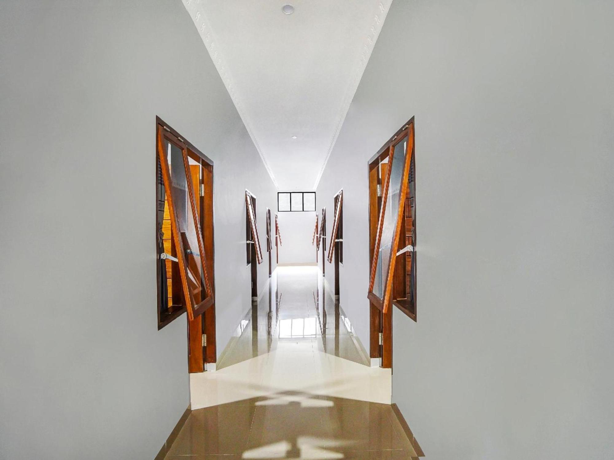 OYO 91181 Beda Arga Residence Medan Bagian luar foto